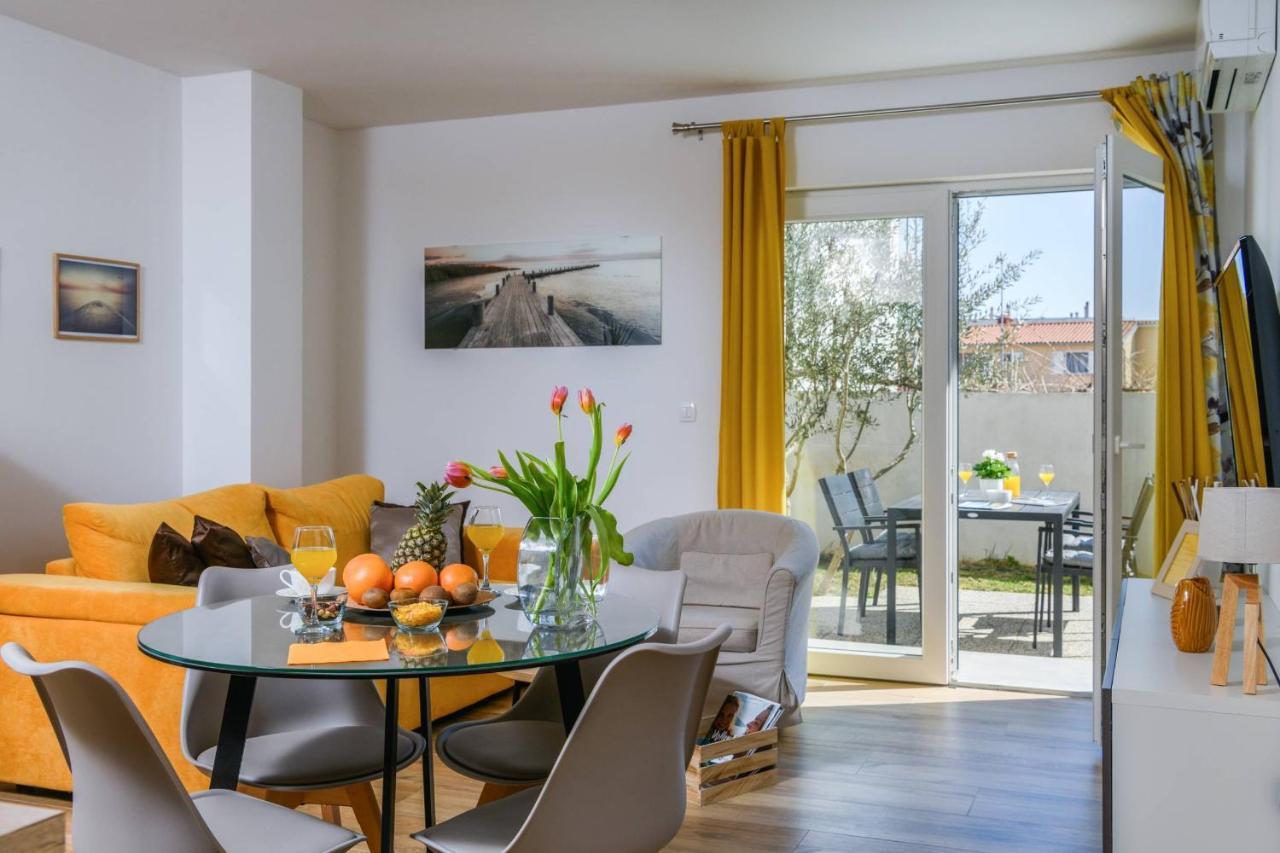 Villa Dora Pula Eksteriør billede